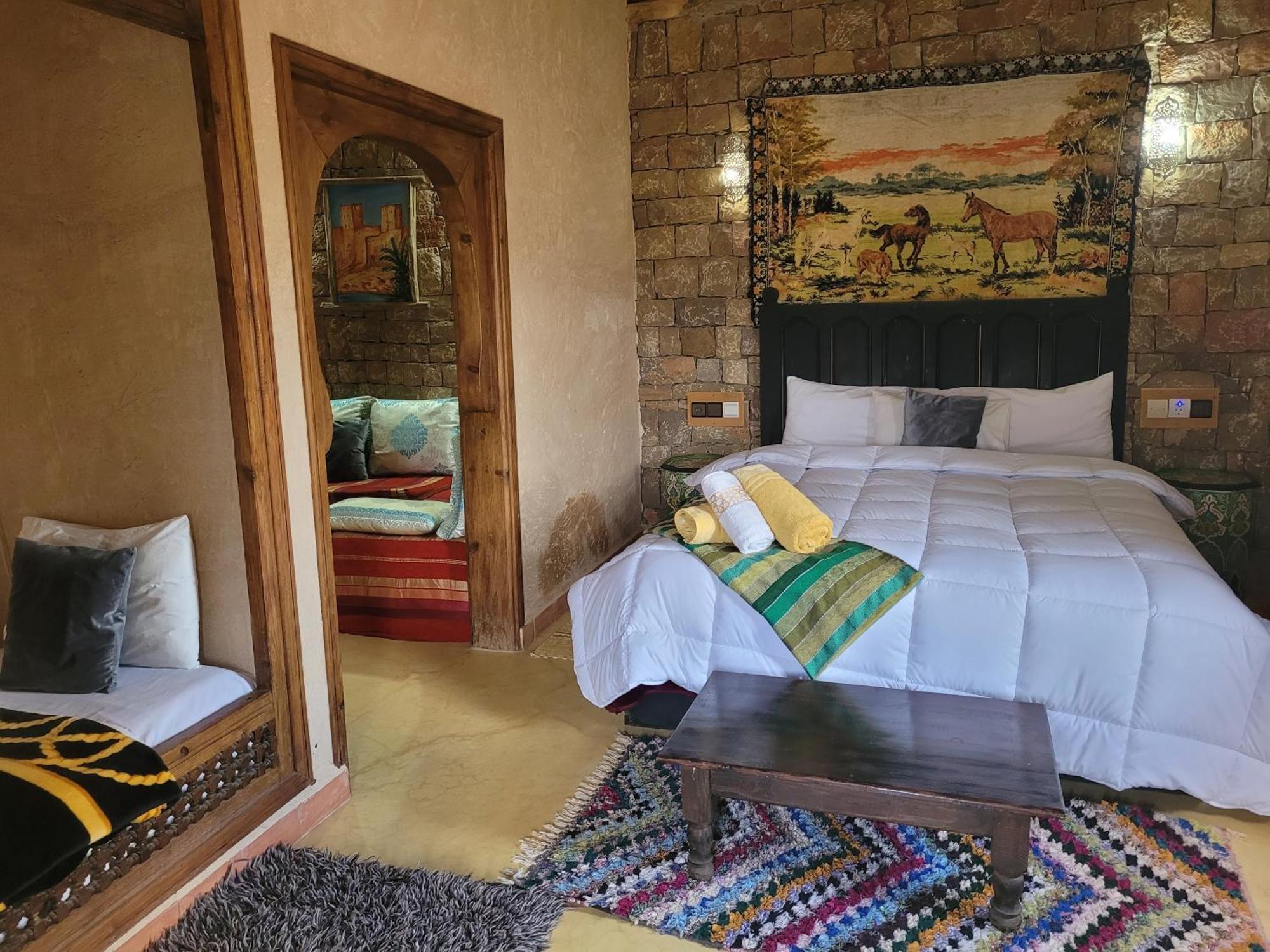 D'hotes Aya Bed & Breakfast 3*